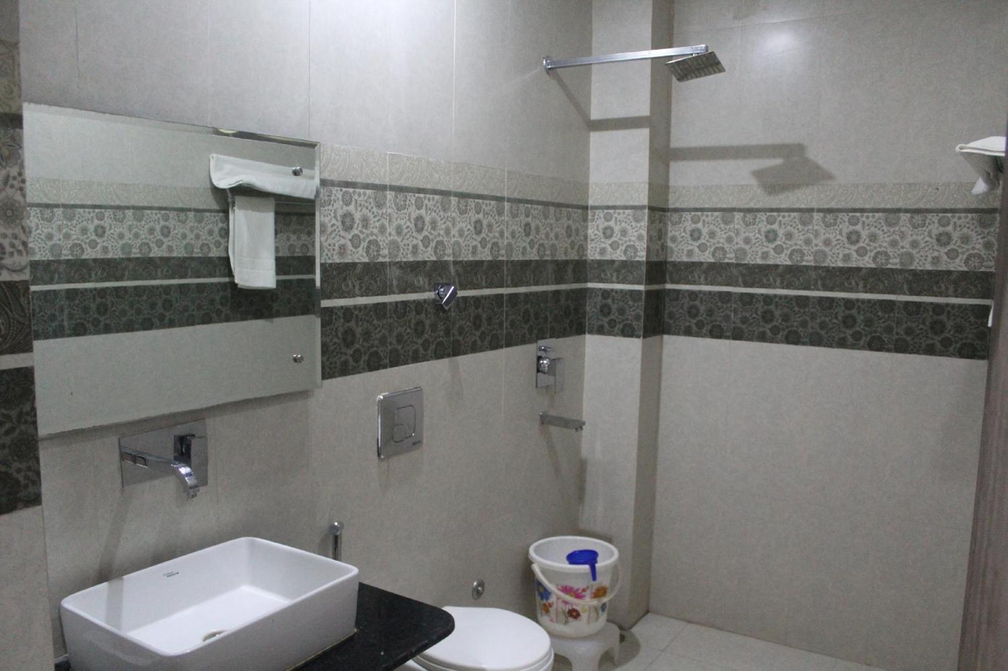 Bilberry Hotel Rewāri Dış mekan fotoğraf