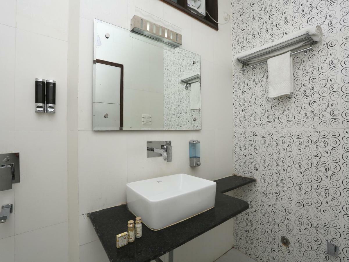 Bilberry Hotel Rewāri Dış mekan fotoğraf